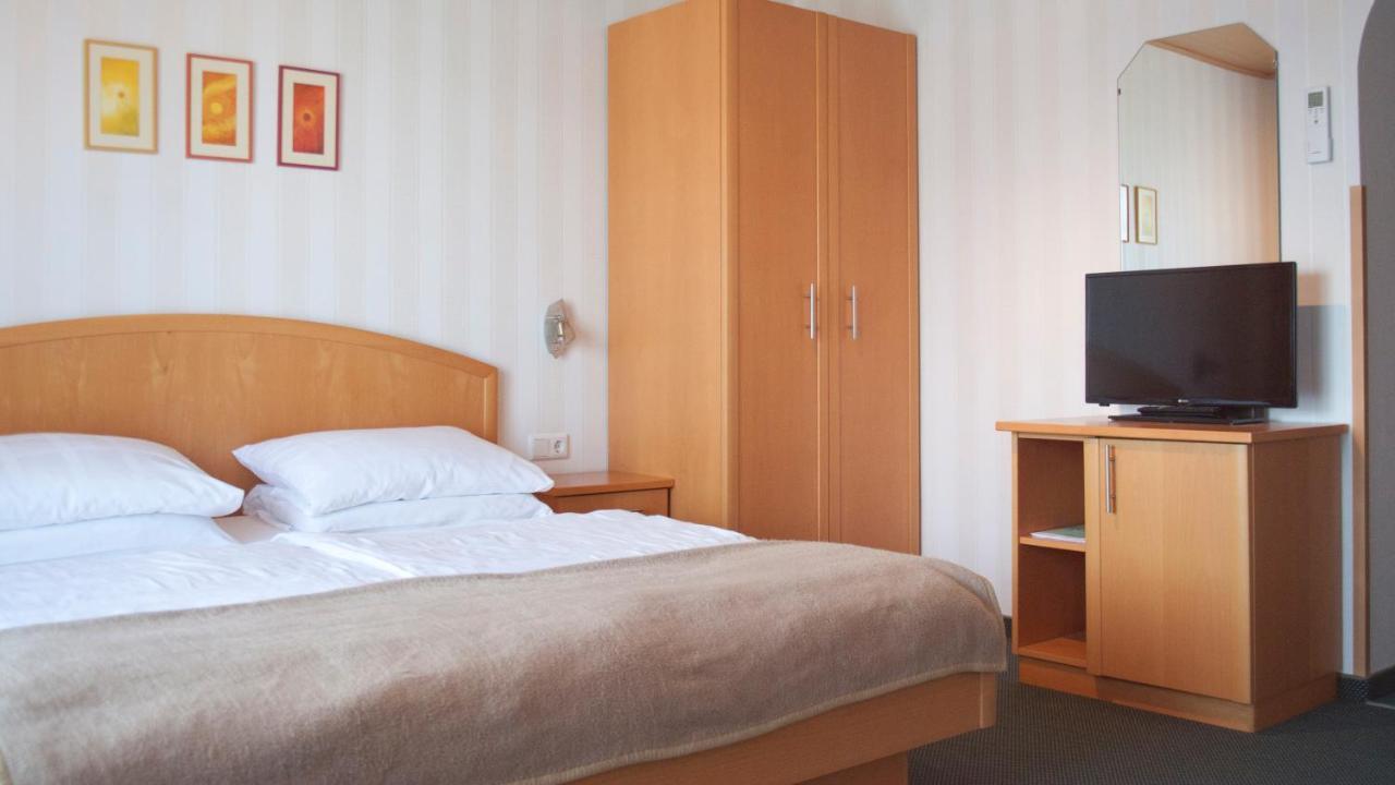 Gaestehaus Moser Podersdorf am See Bagian luar foto