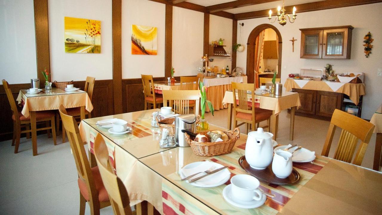 Gaestehaus Moser Podersdorf am See Bagian luar foto